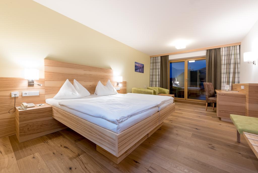 Hotel Leonhard Leogang Bagian luar foto